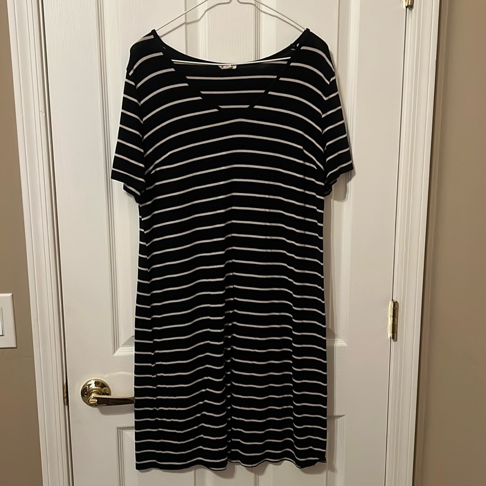Womens dress size L
